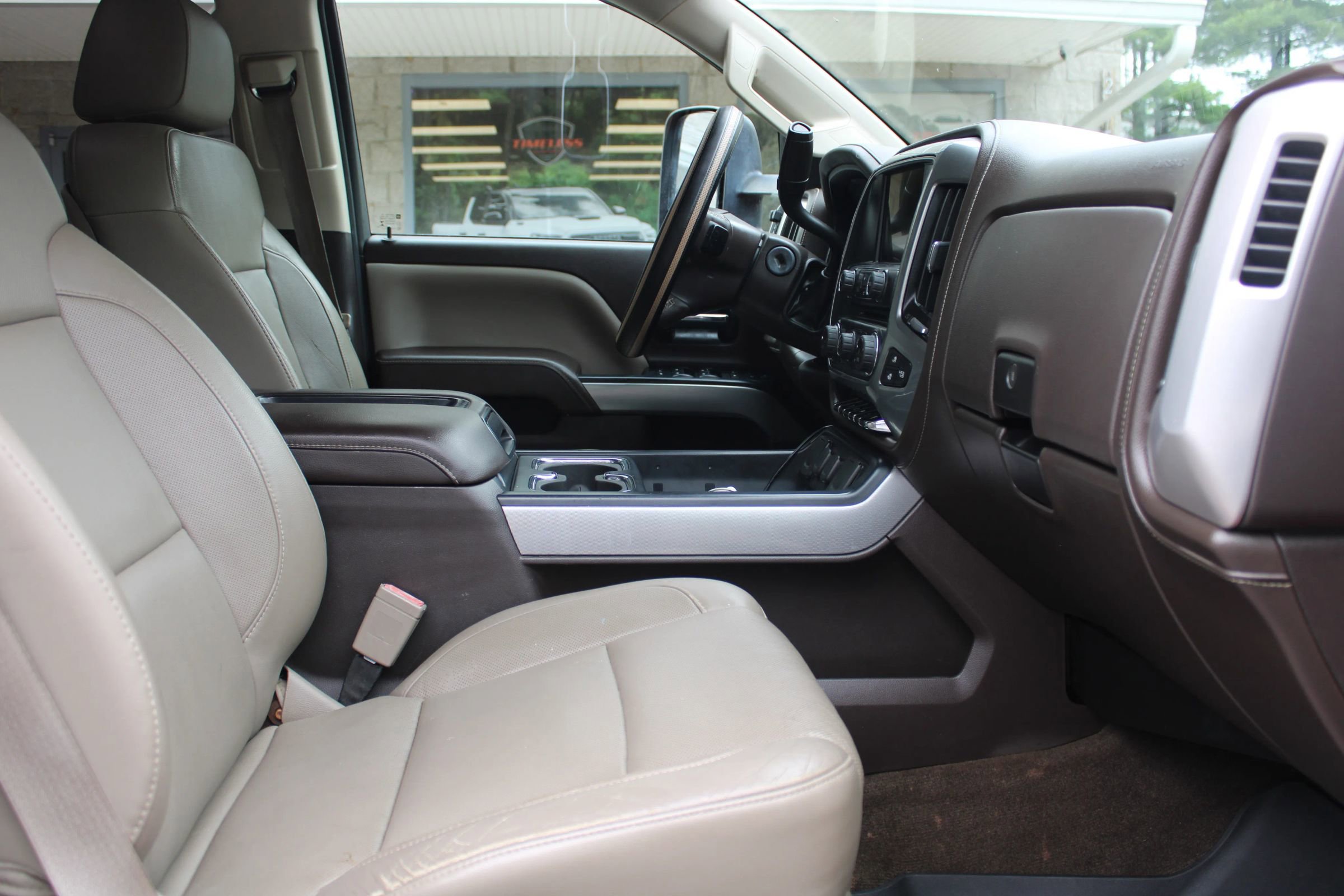 Used 2015 Chevrolet Silverado 3500 LTZ w/ Duramax Plus Package image 7