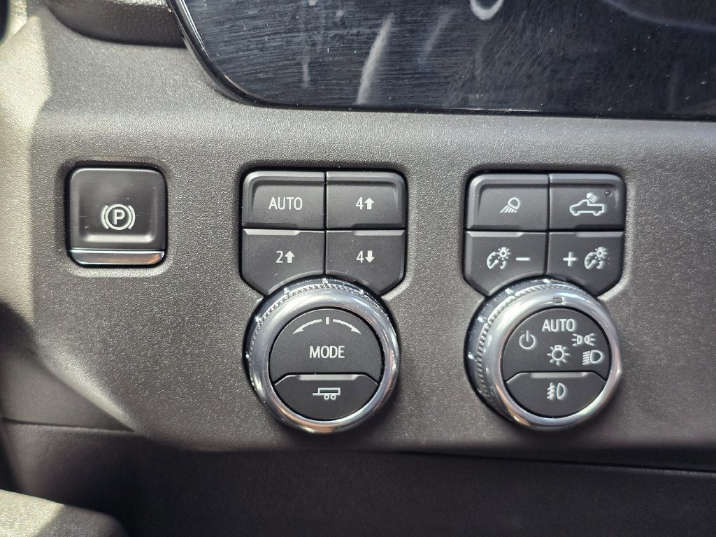Used 2025 GMC Sierra 1500 SLT w/ SLT Premium Package AWD/4WD image 37