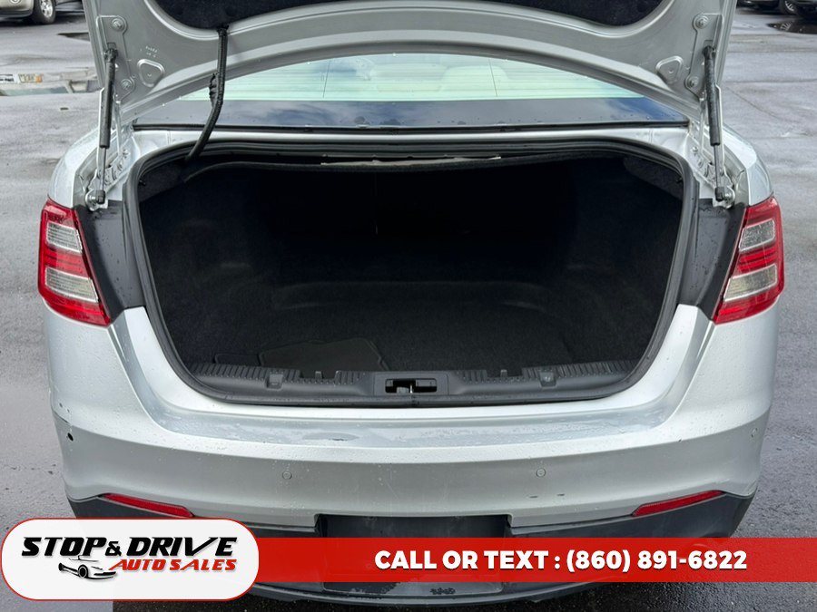 Used 2013 Ford Taurus Limited AWD/4WD image 16