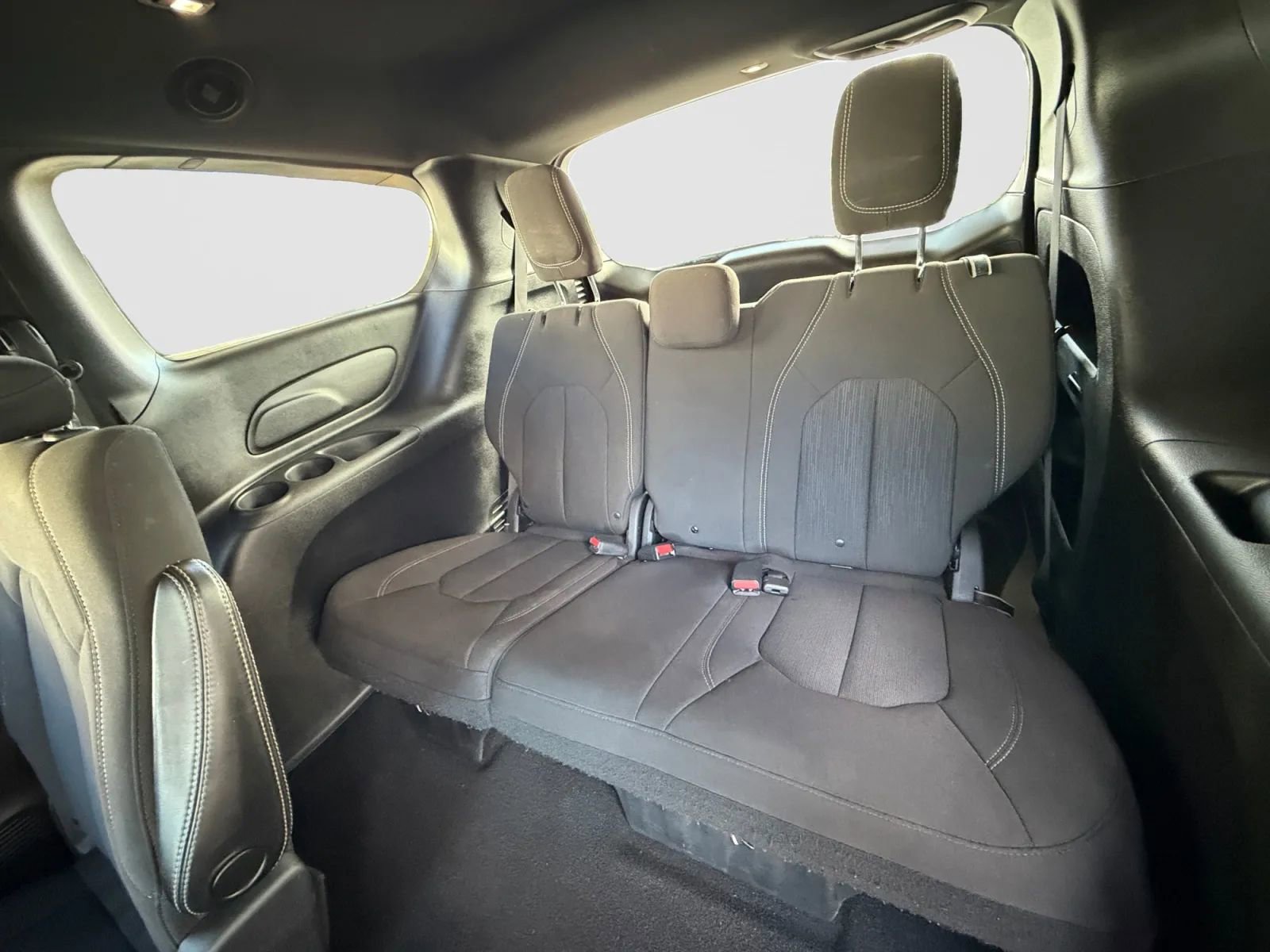 Used 2021 Chrysler Pacifica Touring w/ Cold Weather Group image 13