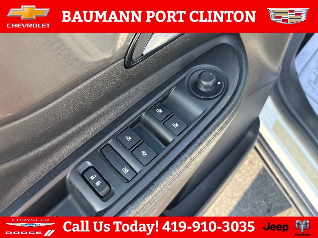 Used 2017 Buick Encore Essence w/ Experience Buick Package FWD image 12