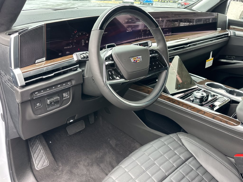 New 2026 Cadillac Escalade Platinum Sport w/ LPO, ONYX Package AWD/4WD image 14