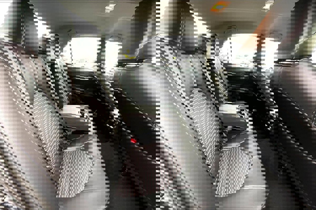 Used 2024 Toyota Camry SE image 22