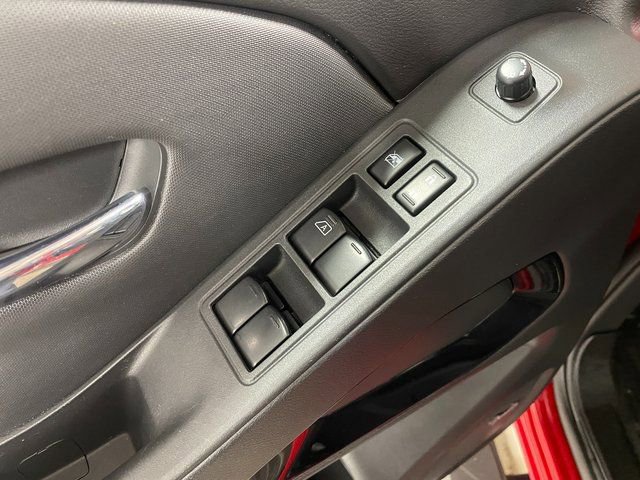 Used 2022 Nissan Frontier PRO-4X image 20