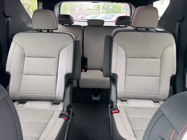 New 2026 Chevrolet Traverse LT w/ Midnight/Sport Edition FWD image 24