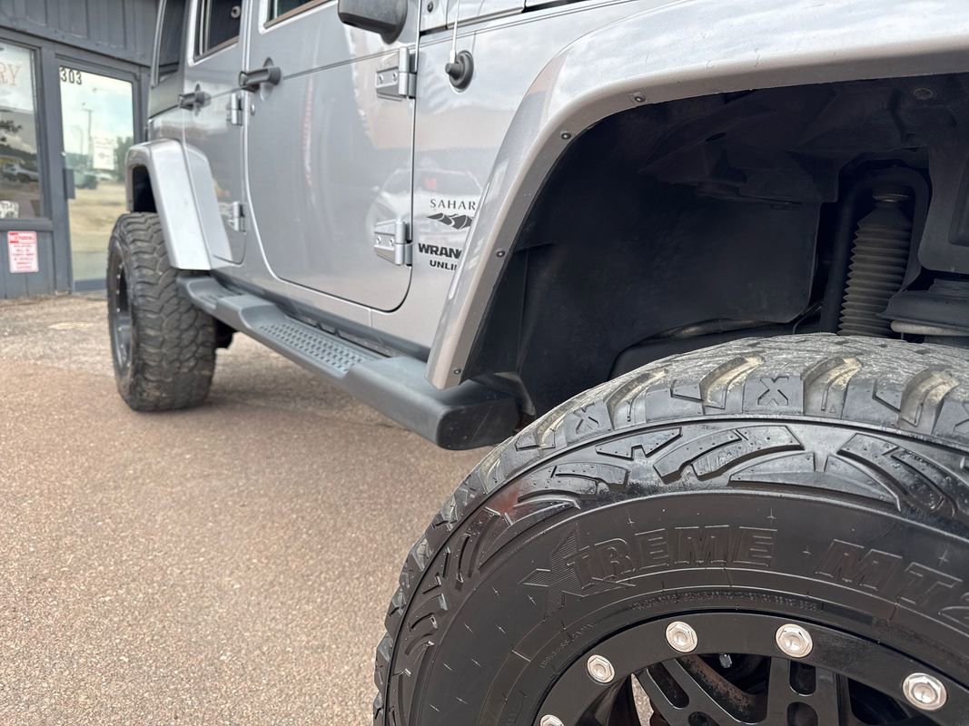 Used 2014 Jeep Wrangler Unlimited Sahara w/ Connectivity Group AWD/4WD image 40