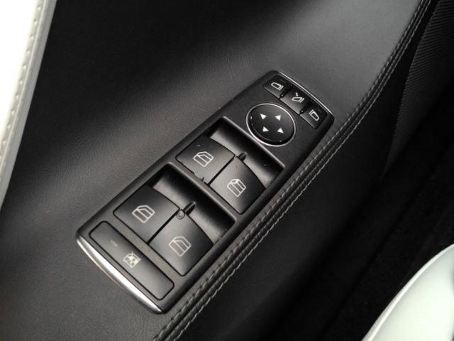 Used 2019 Tesla Model S Performance image 39