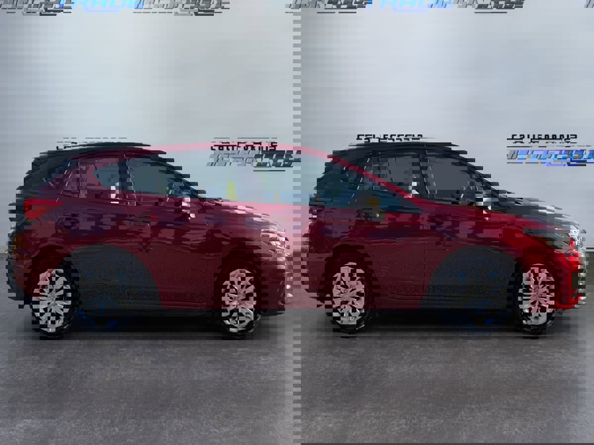 Used 2017 Subaru Impreza 2.0i image 4