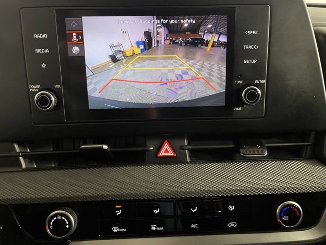 Used 2024 Kia Sportage LX image 7