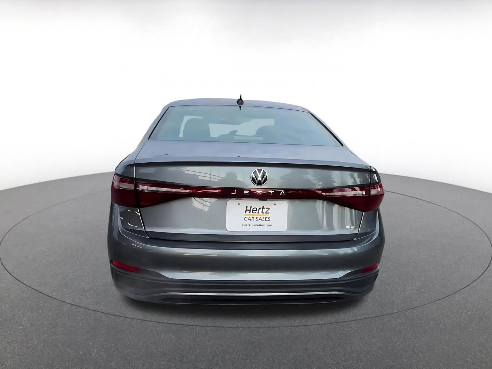 Used 2025 Volkswagen Jetta SE image 8