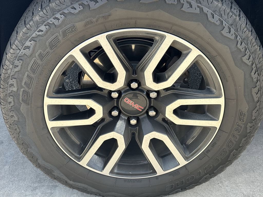 Used 2025 GMC Sierra 1500 AT4 image 33
