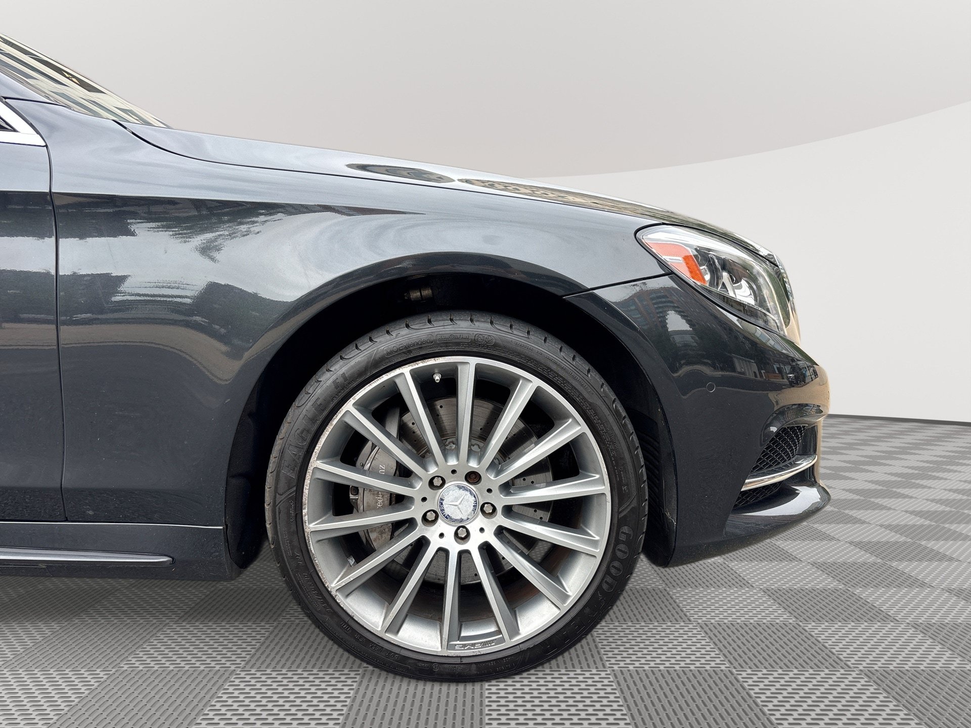 Used 2016 Mercedes-Benz S 550 Sedan image 31