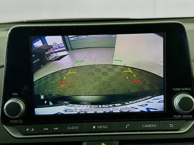 Used 2024 Nissan Altima 2.5 SV image 17