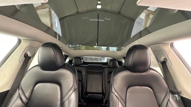 Used 2023 Tesla Model Y Long Range AWD/4WD image 30