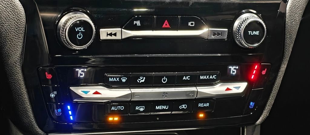 Used 2021 Ford Explorer ST w/ Equipment Group 401A image 9