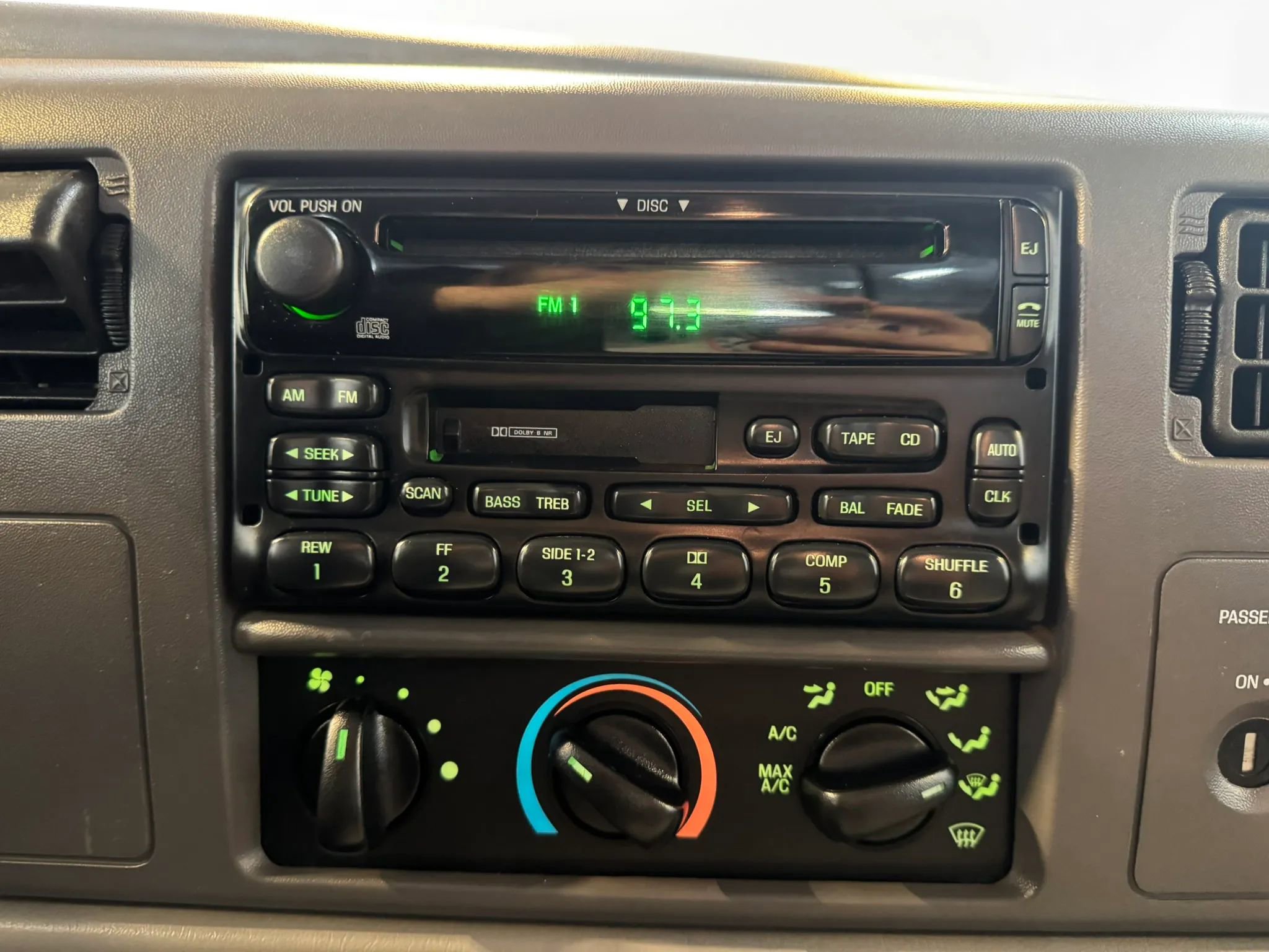 Used 2001 Ford F350 2WD Regular Cab Super Duty image 15