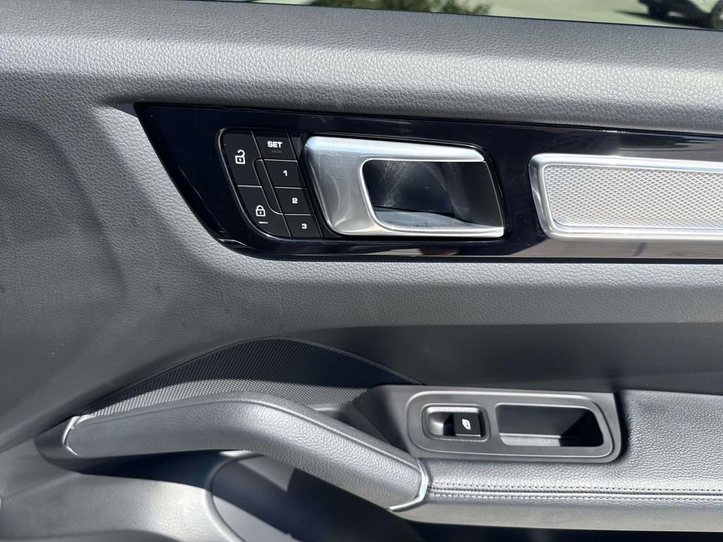 Certified 2023 Porsche Cayenne S Platinum AWD/4WD image 20