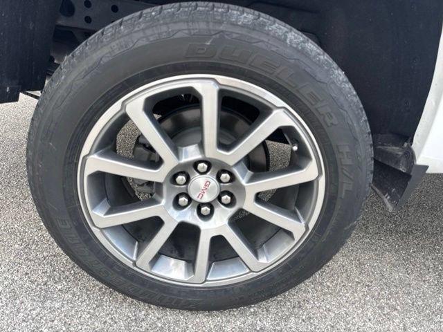 Used 2022 GMC Canyon Denali RWD image 11