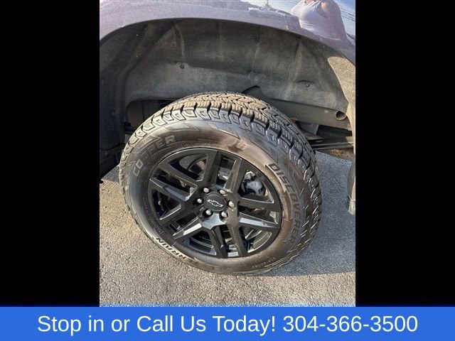 Used 2024 Chevrolet Silverado 1500 LT Trail Boss w/ LT Trail Boss Premium Package AWD/4WD image 8