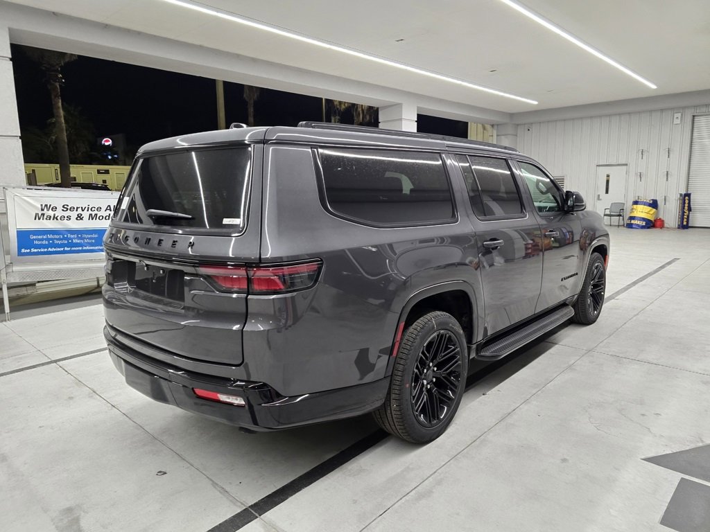 New 2025 Jeep Wagoneer L Series II w/ Premium Group I image 6