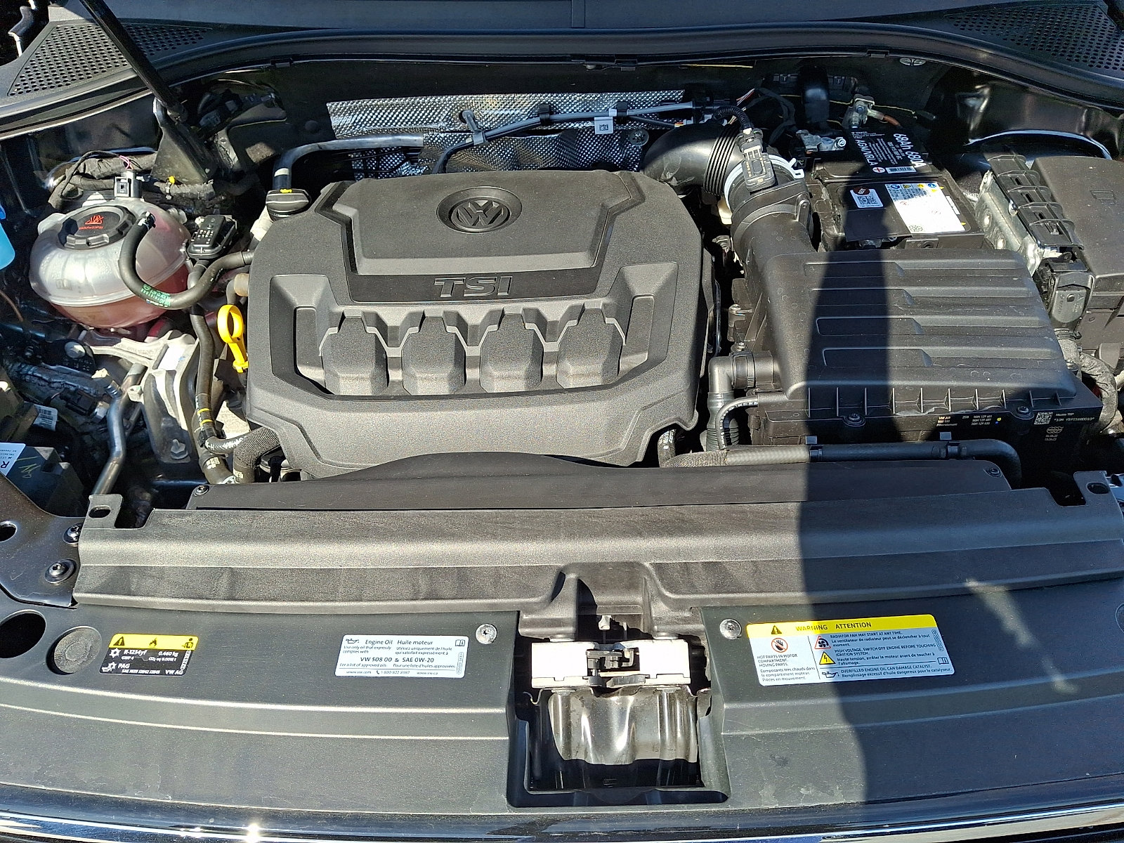 Certified 2022 Volkswagen Tiguan SE R-Line image 27