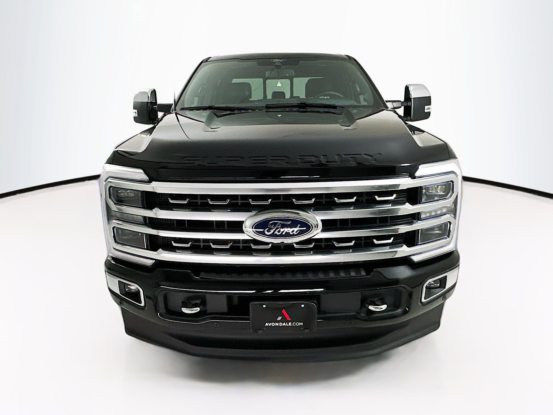 Used 2024 Ford F250 Platinum w/ FX4 Off-Road Package AWD/4WD image 2