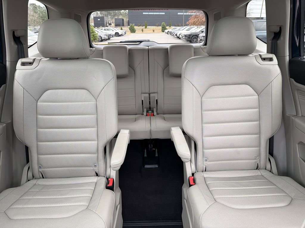 Used 2021 Volkswagen Atlas SEL Premium image 31