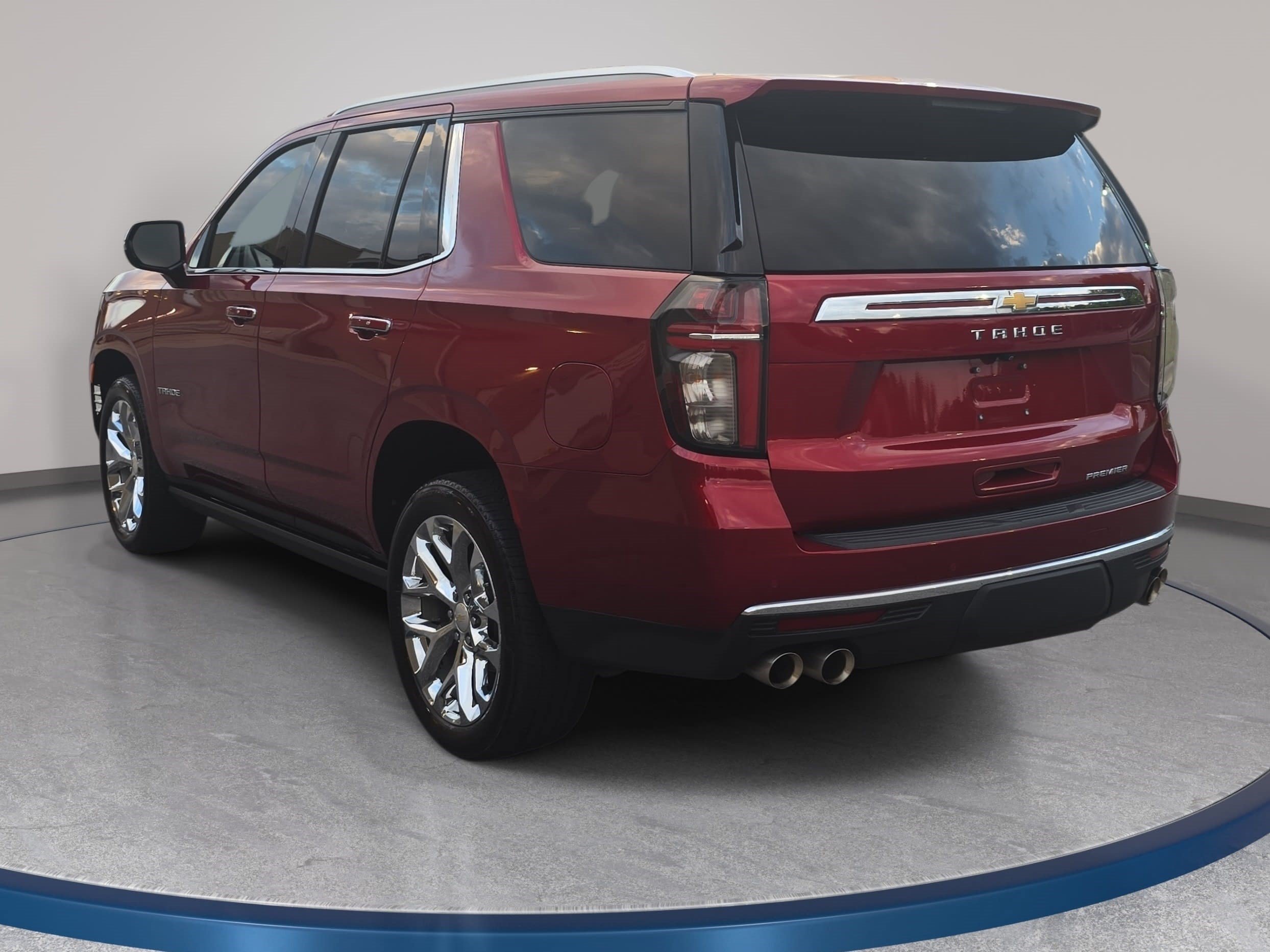 Used 2023 Chevrolet Tahoe Premier AWD/4WD image 7