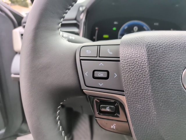 Used 2026 Toyota Camry SE w/ Multimedia Upgrade Package FWD image 16