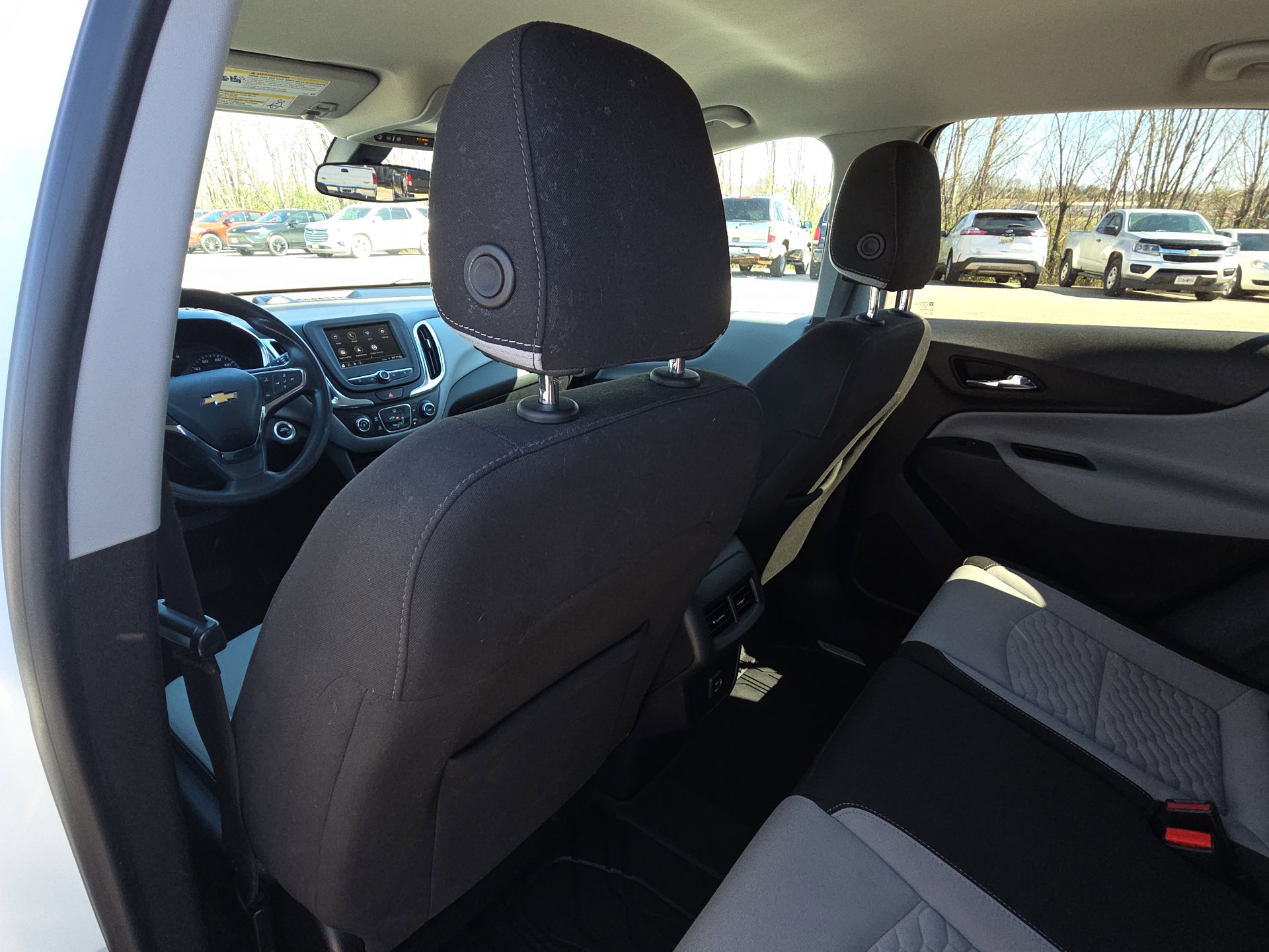 Used 2019 Chevrolet Equinox LS w/ LS Convenience Package image 27