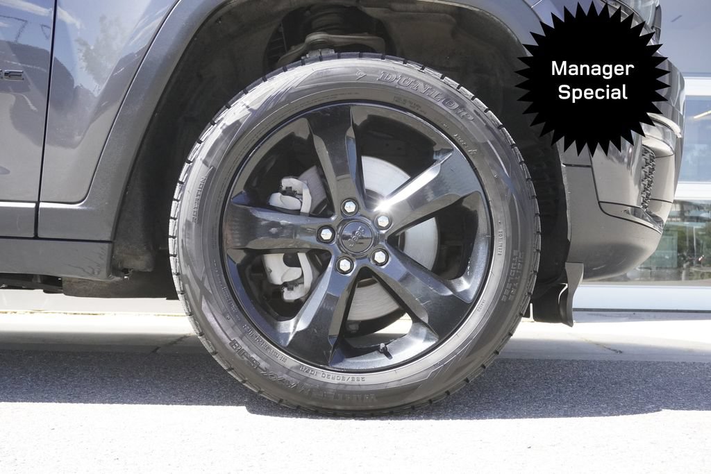 Used 2022 Jeep Grand Cherokee L Limited w/ Black Appearance Package AWD/4WD image 36