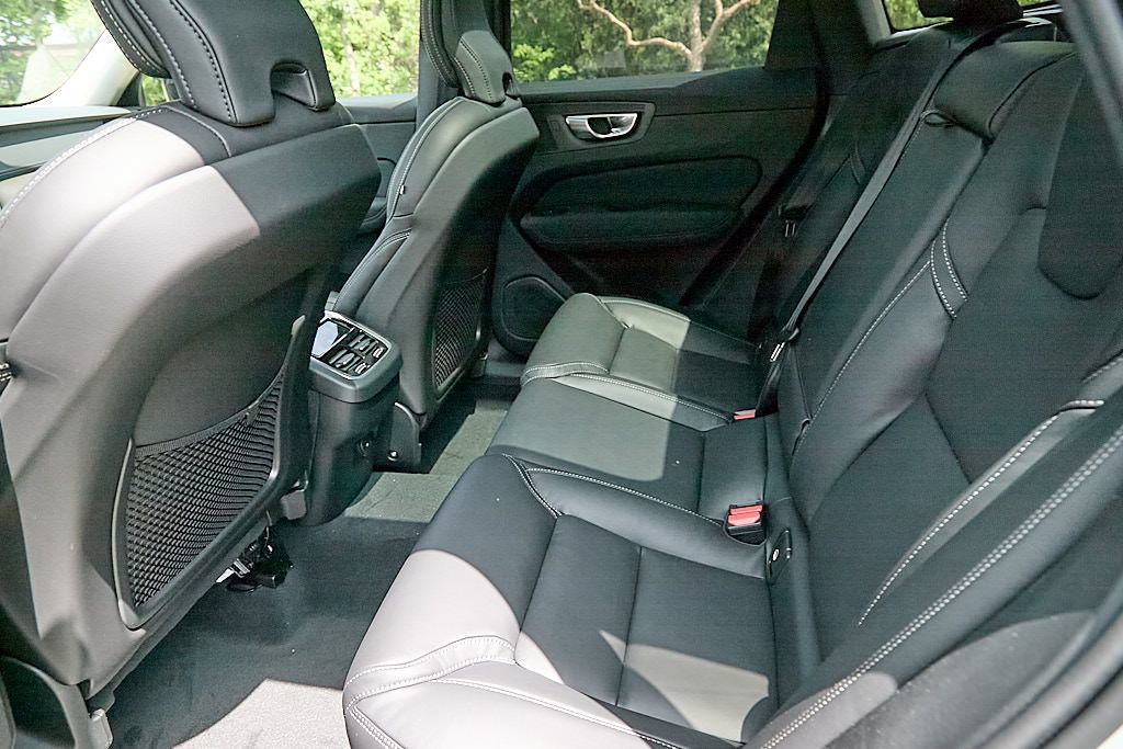 New 2026 Volvo XC60 B5 Ultra w/ Climate Package AWD/4WD image 21