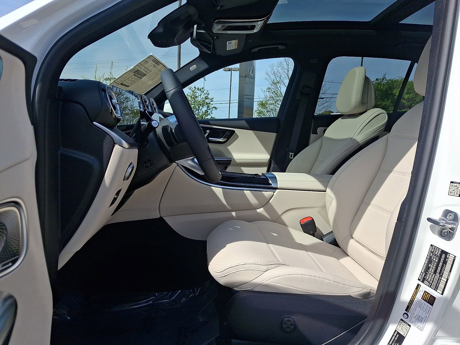 New 2026 Mercedes-Benz GLC 300 4MATIC image 9