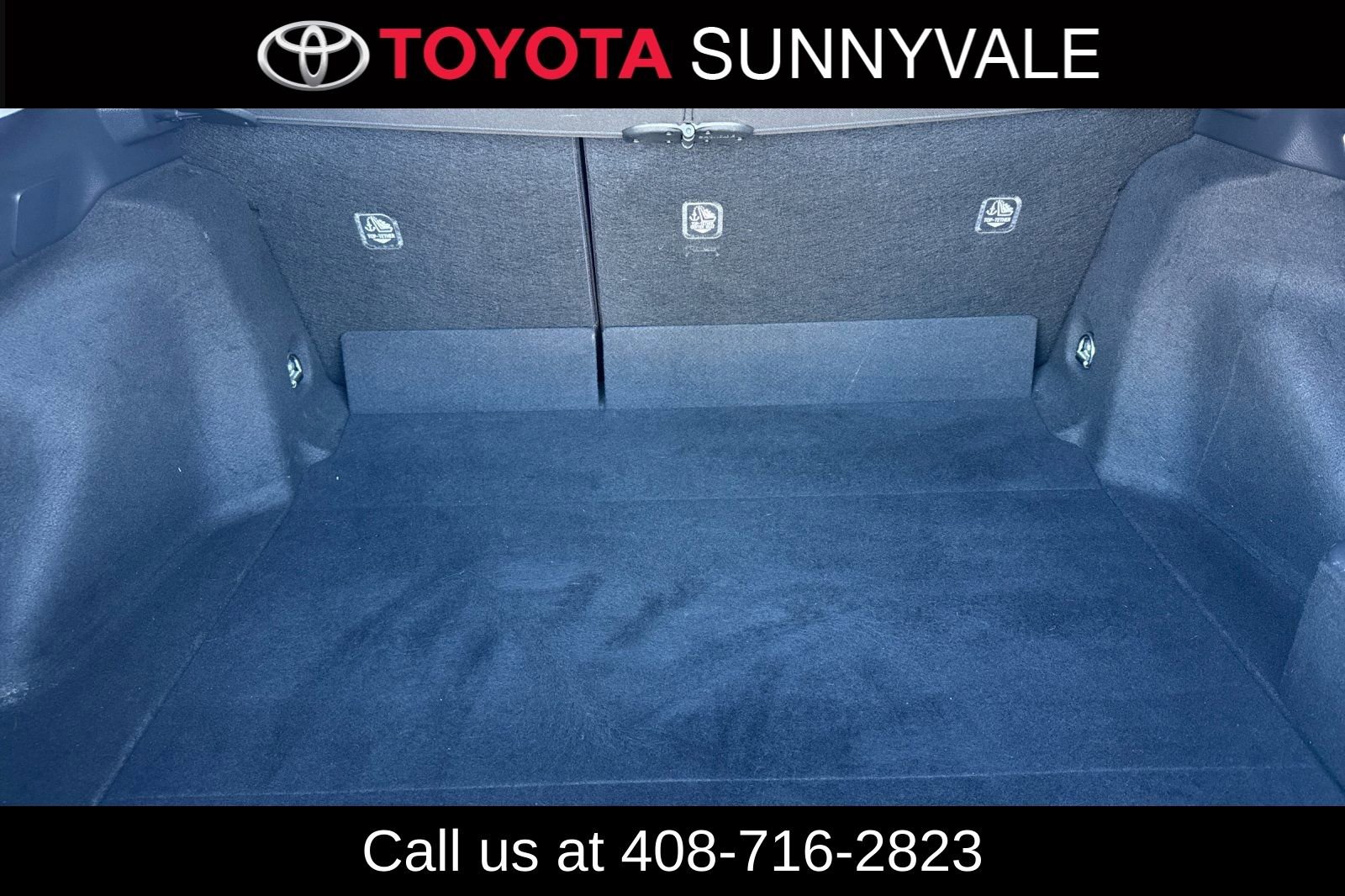 Used 2025 Toyota Prius LE image 19