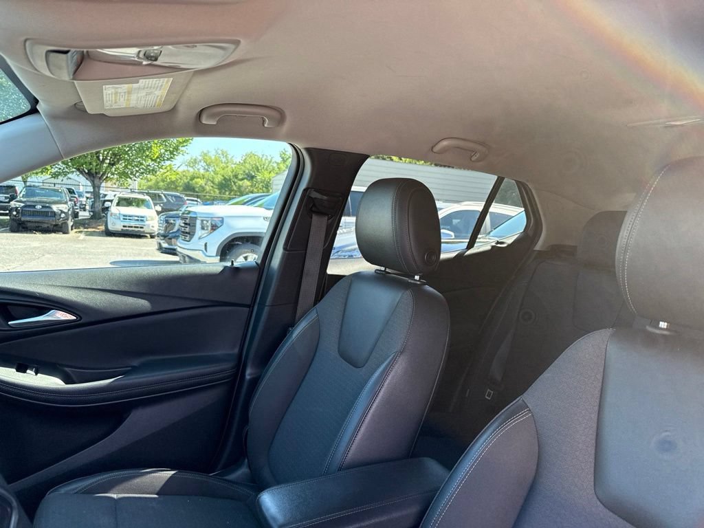 Certified 2020 Buick Encore GX Select w/ Sport Touring Package FWD image 13