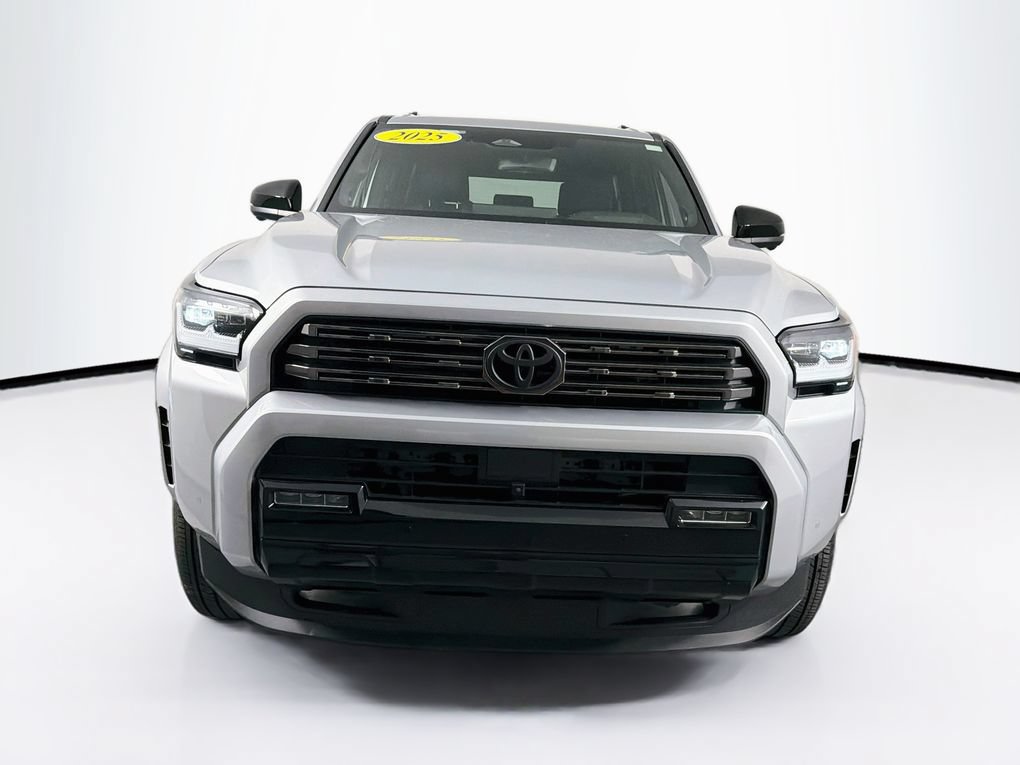 Used 2025 Toyota 4Runner Platinum AWD/4WD image 2