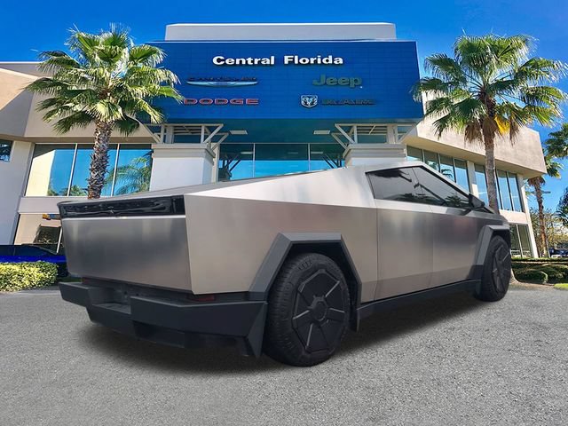 Used 2024 Tesla Cybertruck AWD Crew Cab image 5