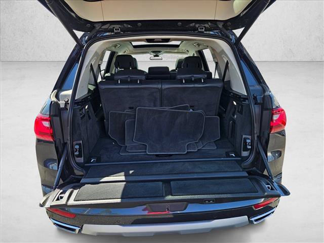 Used 2022 BMW X7 xDrive40i w/ Parking Assistance Package AWD/4WD image 6