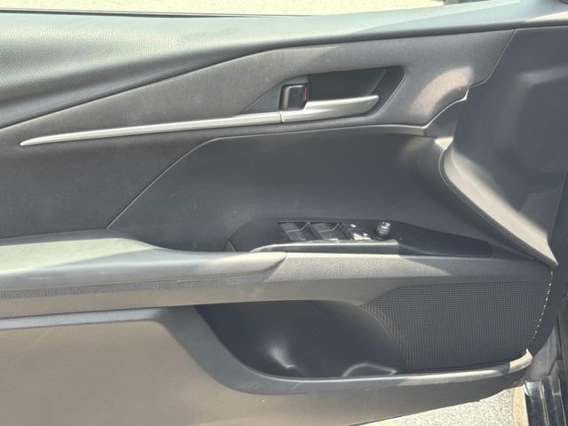 Used 2025 Toyota Camry LE FWD image 17