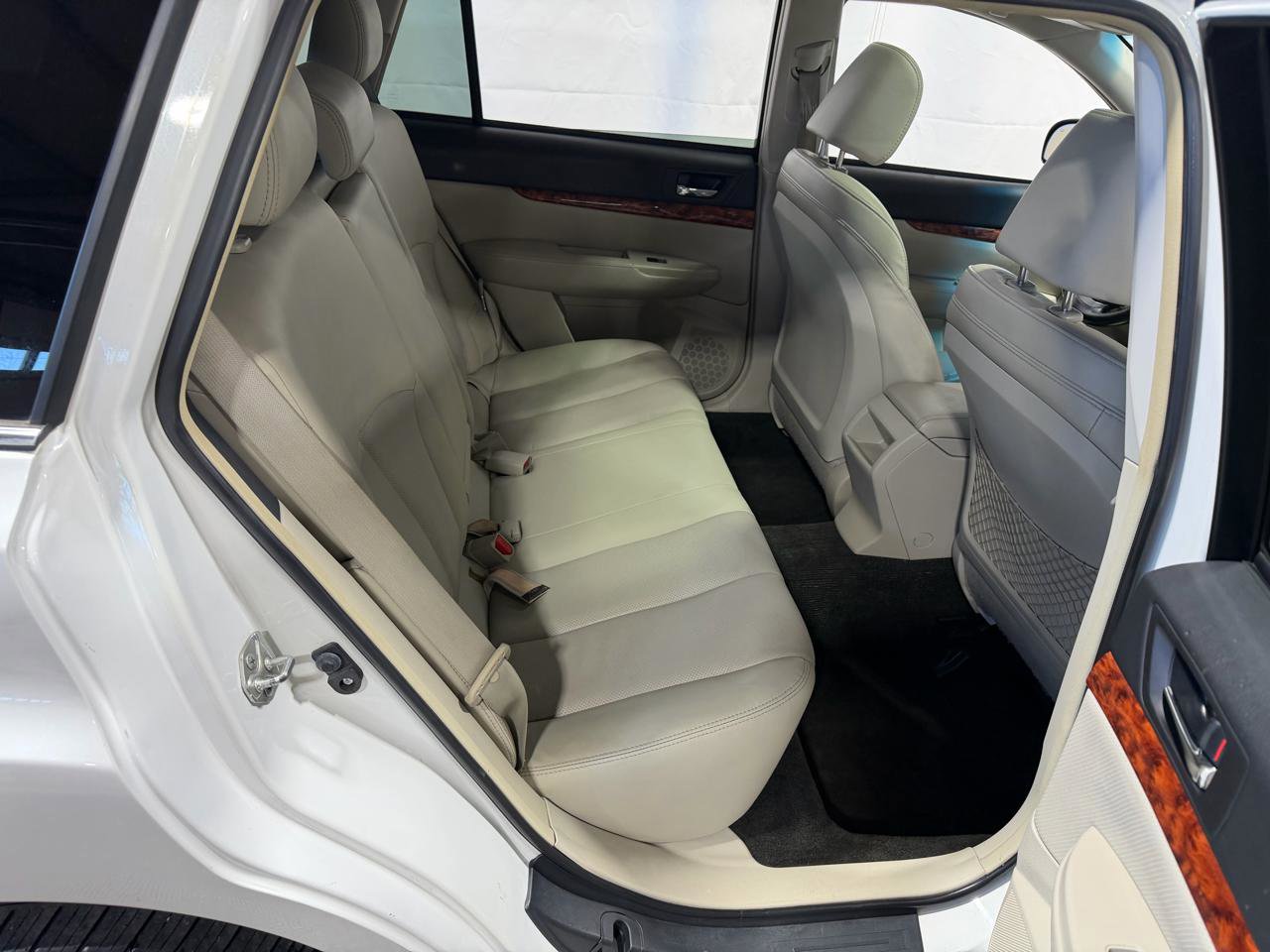 Used 2012 Subaru Outback 2.5i Limited w/ Moonroof Pkg image 15