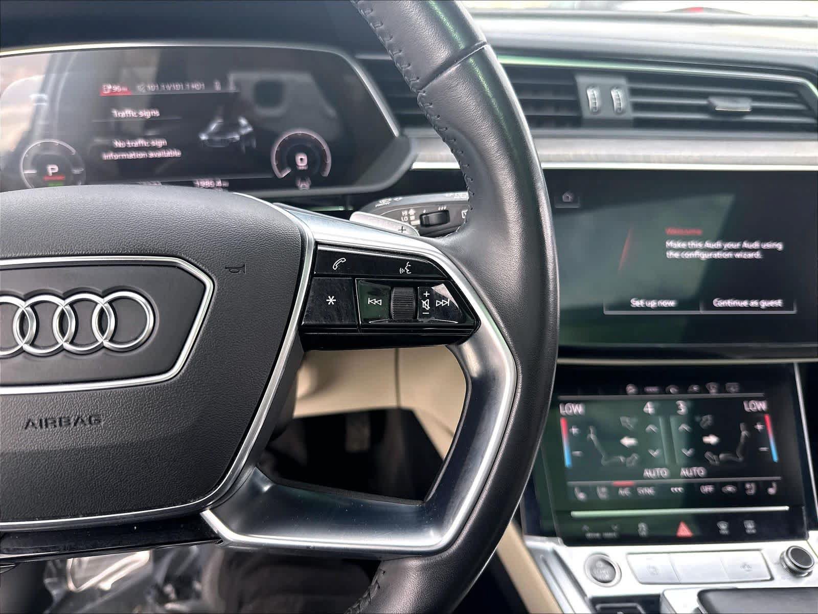 Used 2021 Audi e-tron Prestige w/ Prestige Package AWD/4WD image 15