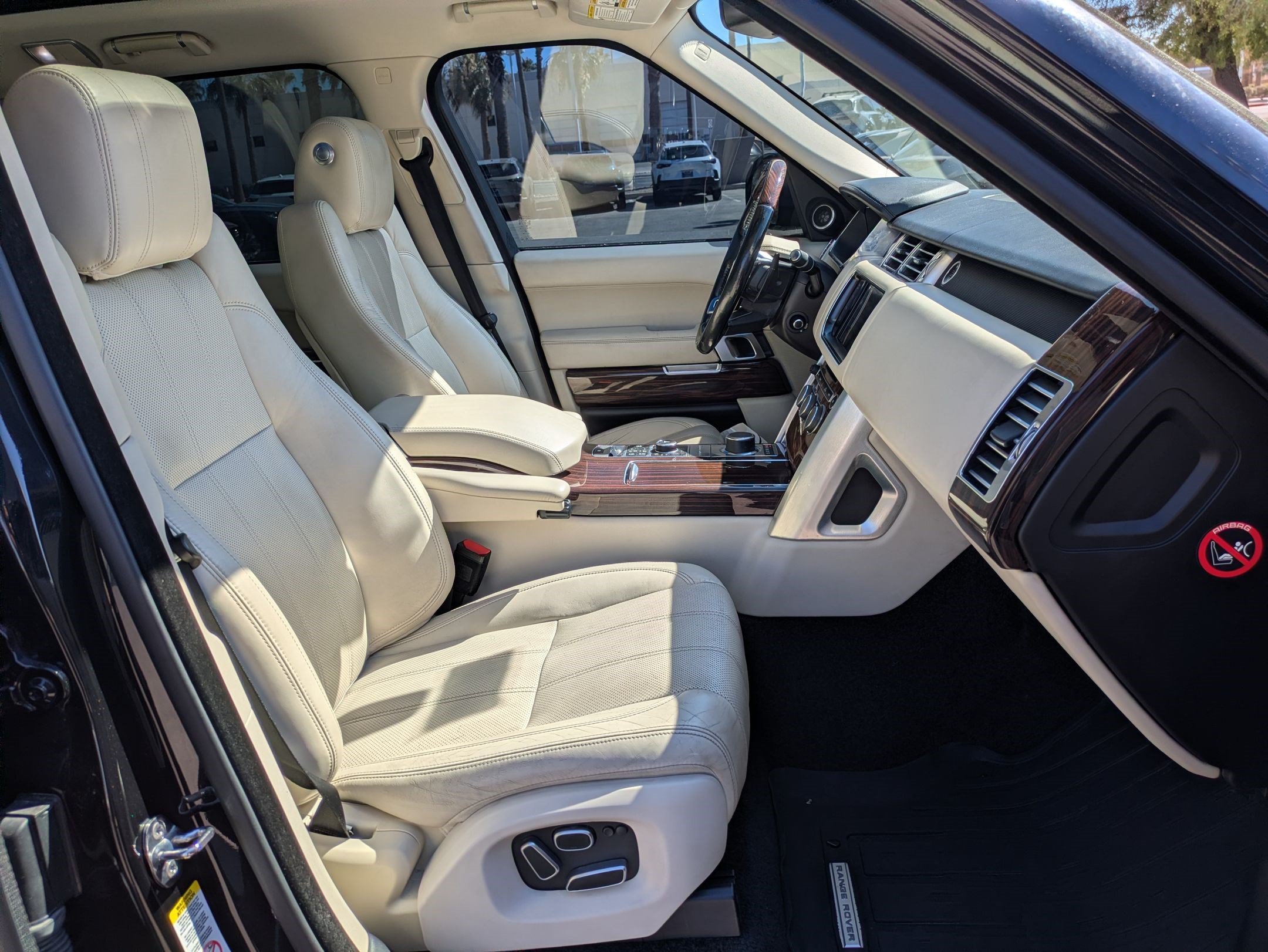 Used 2015 Land Rover Range Rover HSE AWD/4WD image 31