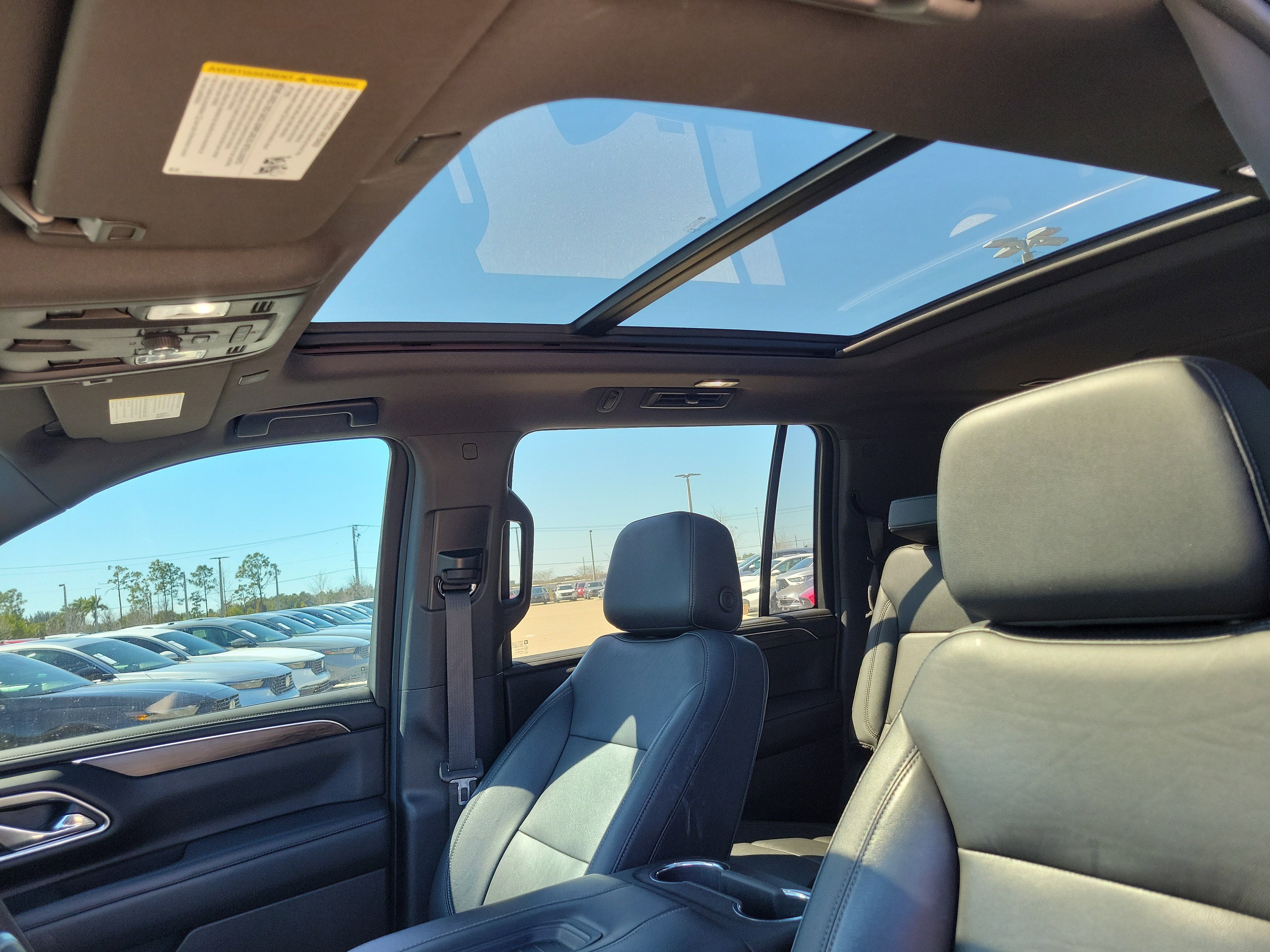 Used 2021 Chevrolet Suburban Z71 w/ Luxury Package image 19