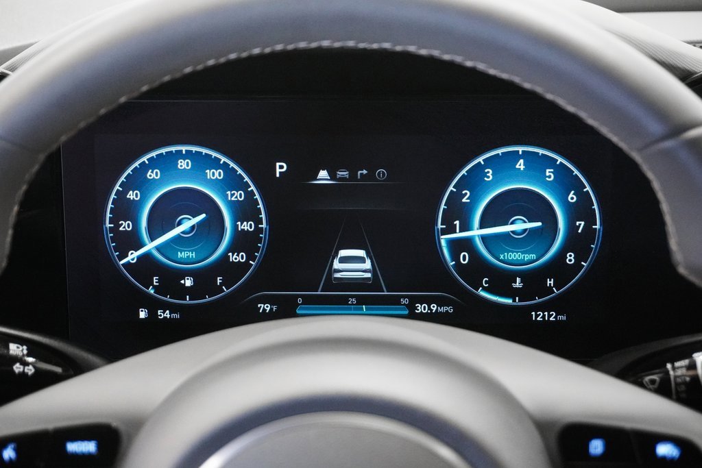 Used 2025 Hyundai Elantra SEL w/ Cargo Package image 21