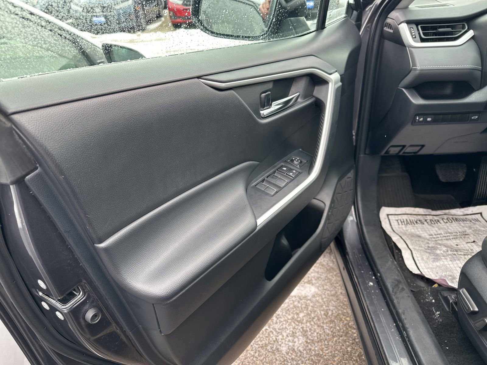 Used 2024 Toyota RAV4 XLE w/ Convenience Package AWD/4WD image 6