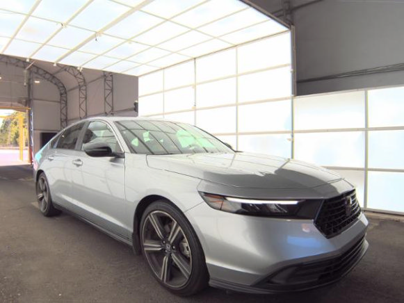 Used 2025 Honda Accord Sport image 1