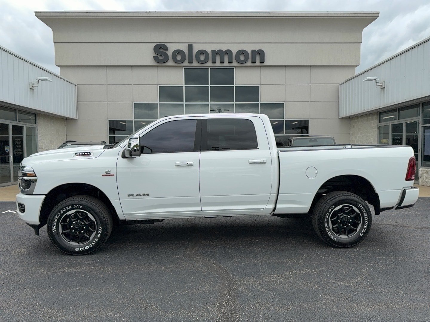 Certified 2026 RAM 2500 Laramie AWD/4WD image 1