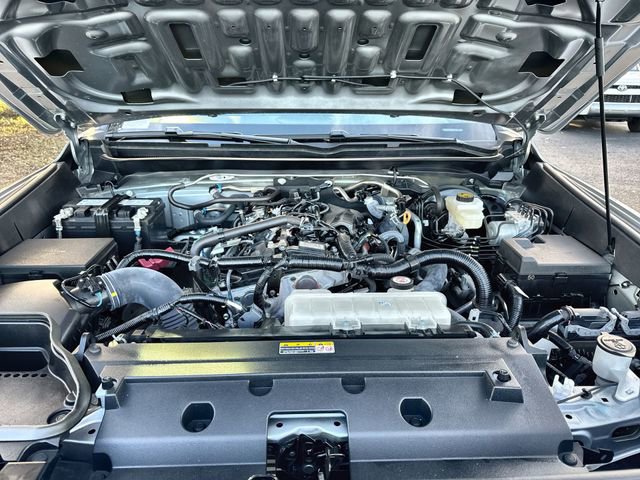 Used 2025 Toyota Tacoma SR5 image 33