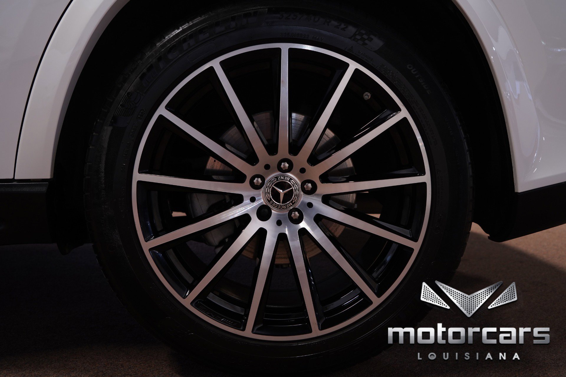 Used 2023 Mercedes-Benz GLS 450 4MATIC w/ AMG Line Exterior image 20