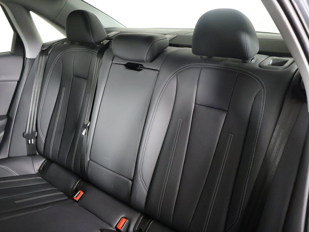 Used 2023 Audi A4 2.0T Premium image 33